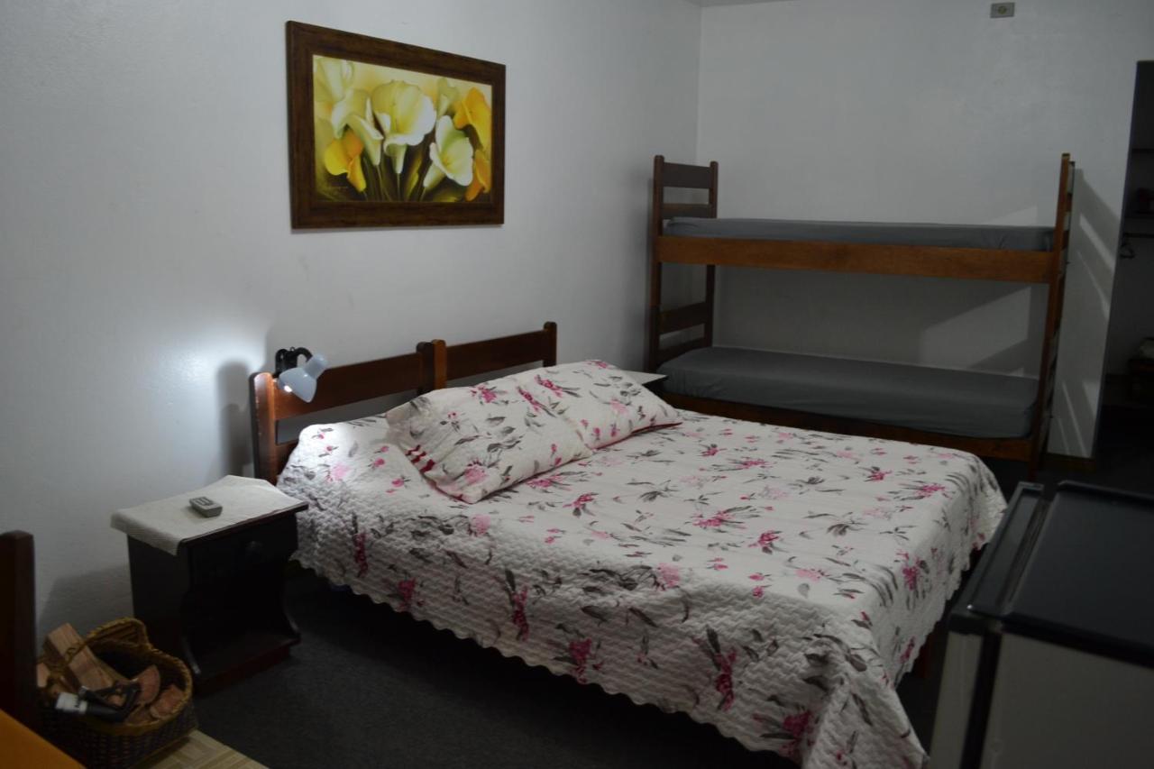 Hotel Pousada Dos Pinheiros Канела Екстер'єр фото