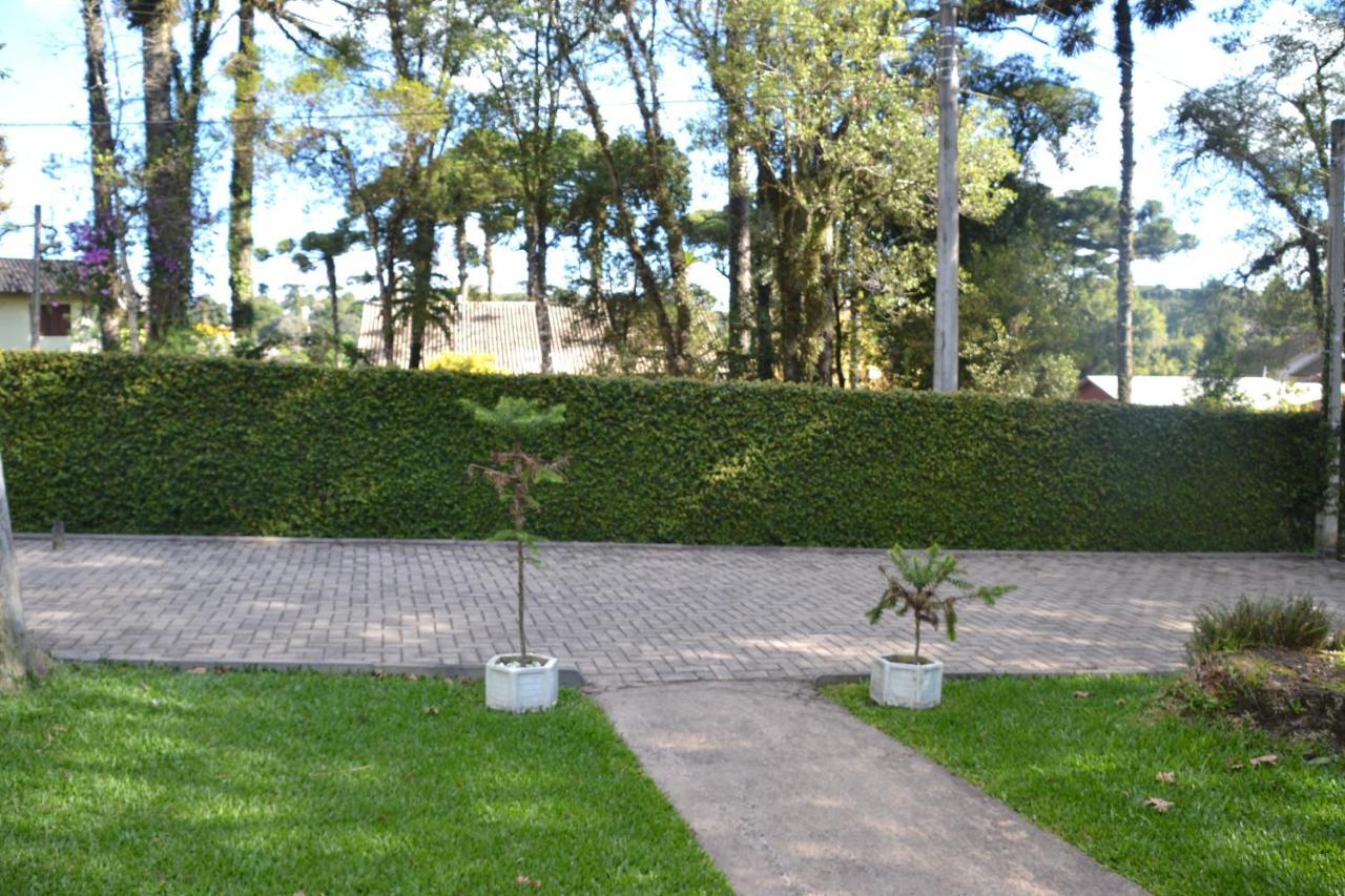 Hotel Pousada Dos Pinheiros Канела Екстер'єр фото