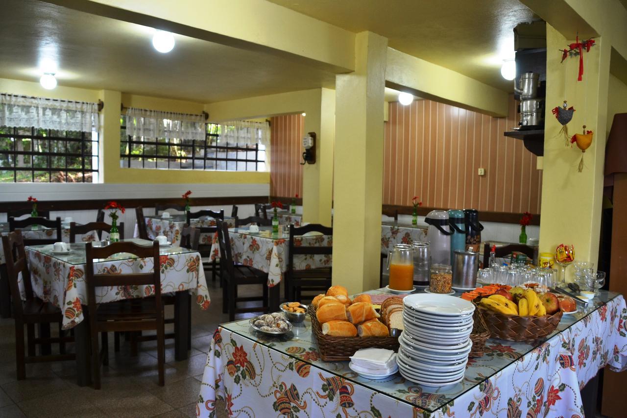 Hotel Pousada Dos Pinheiros Канела Екстер'єр фото